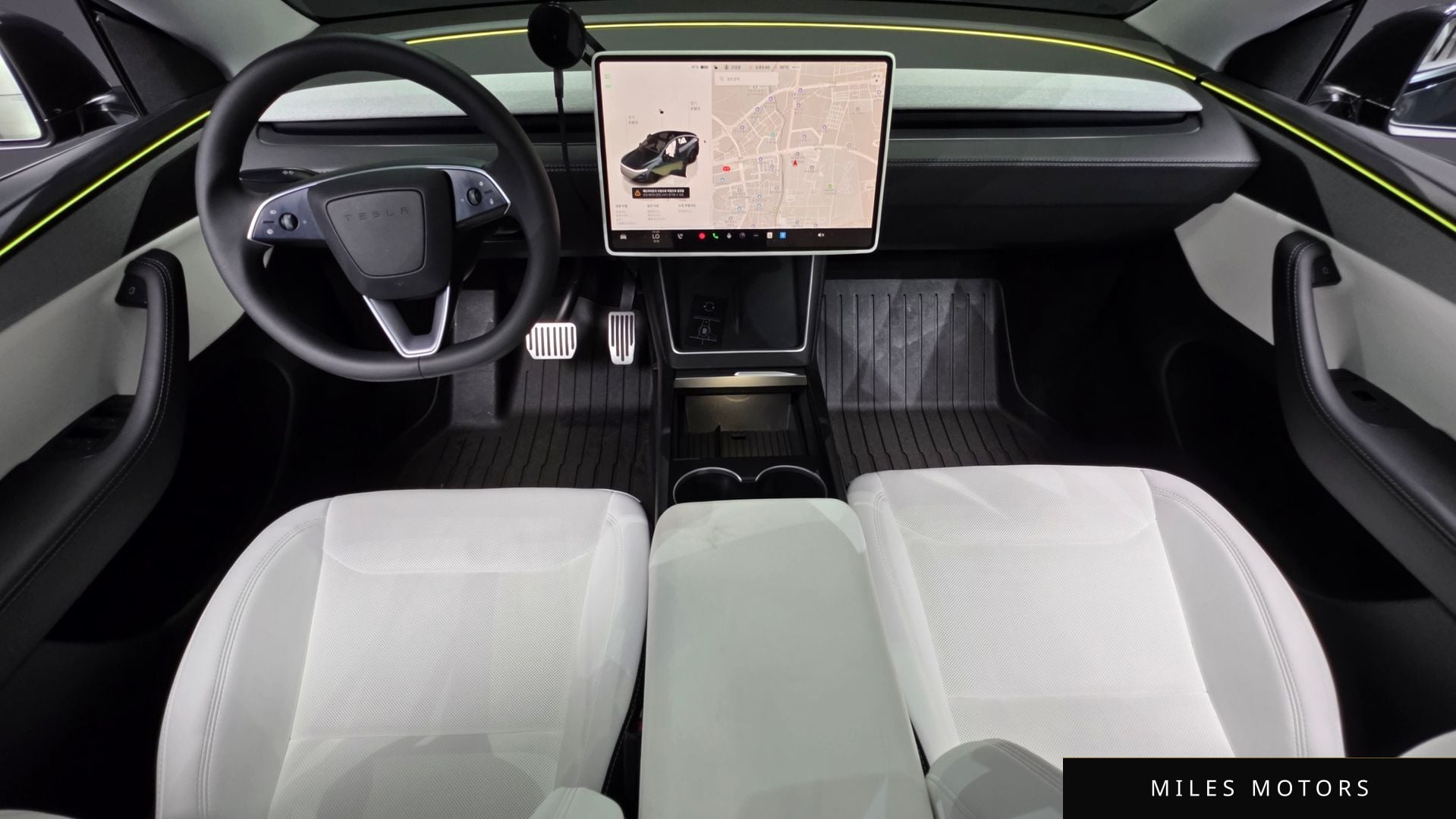 Tesla Model Y 2025 — миниатюра 10