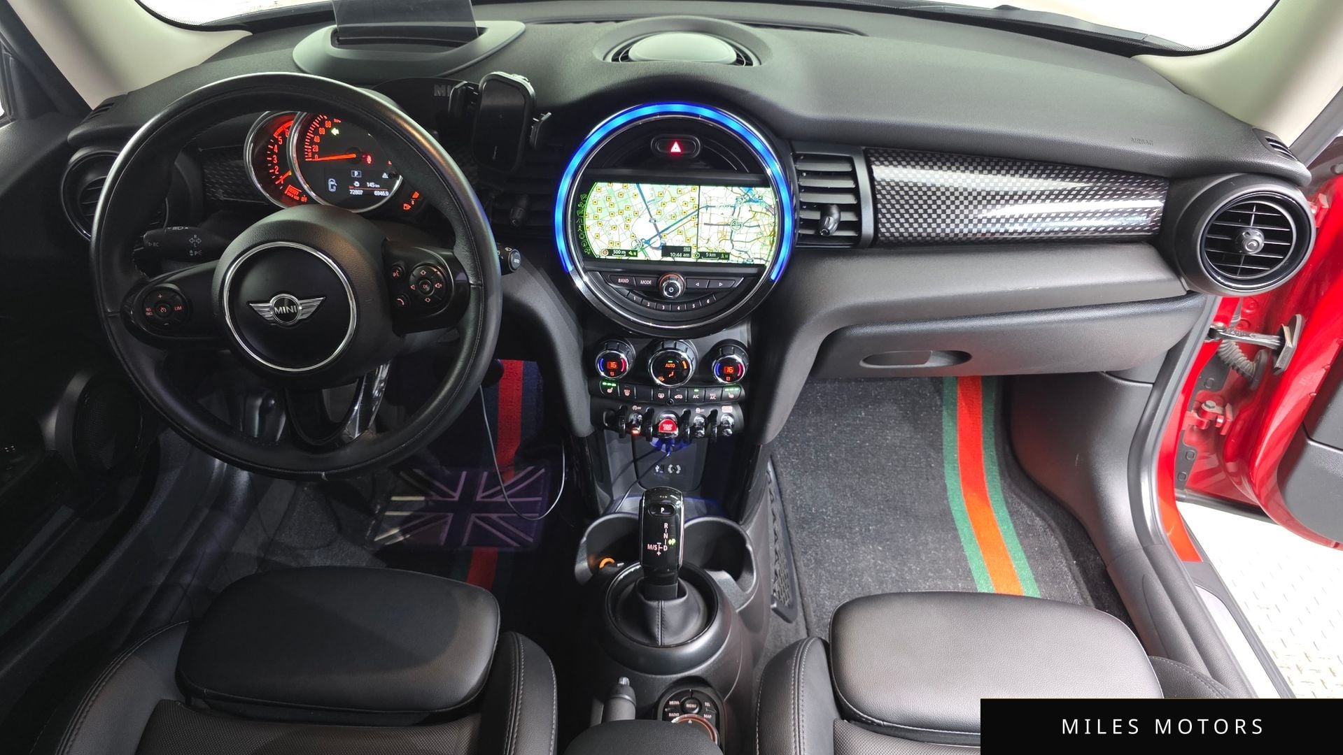 MINI Cooper D 2018 — миниатюра 10