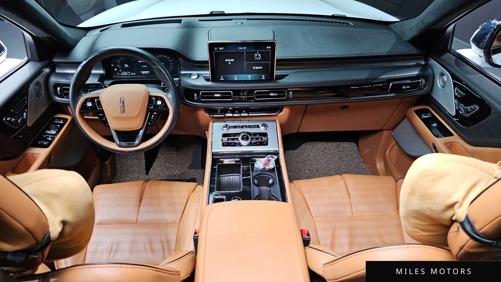 Lincoln Aviator 2022 — миниатюра 10