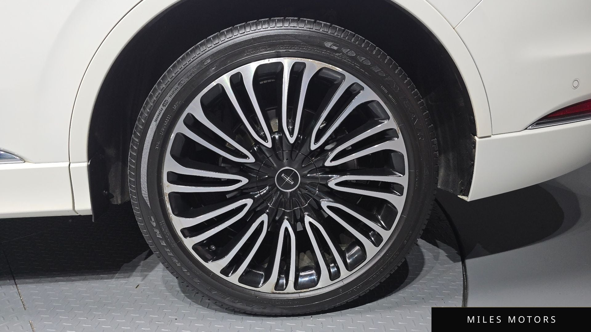 Lincoln Aviator 2022 — миниатюра 7
