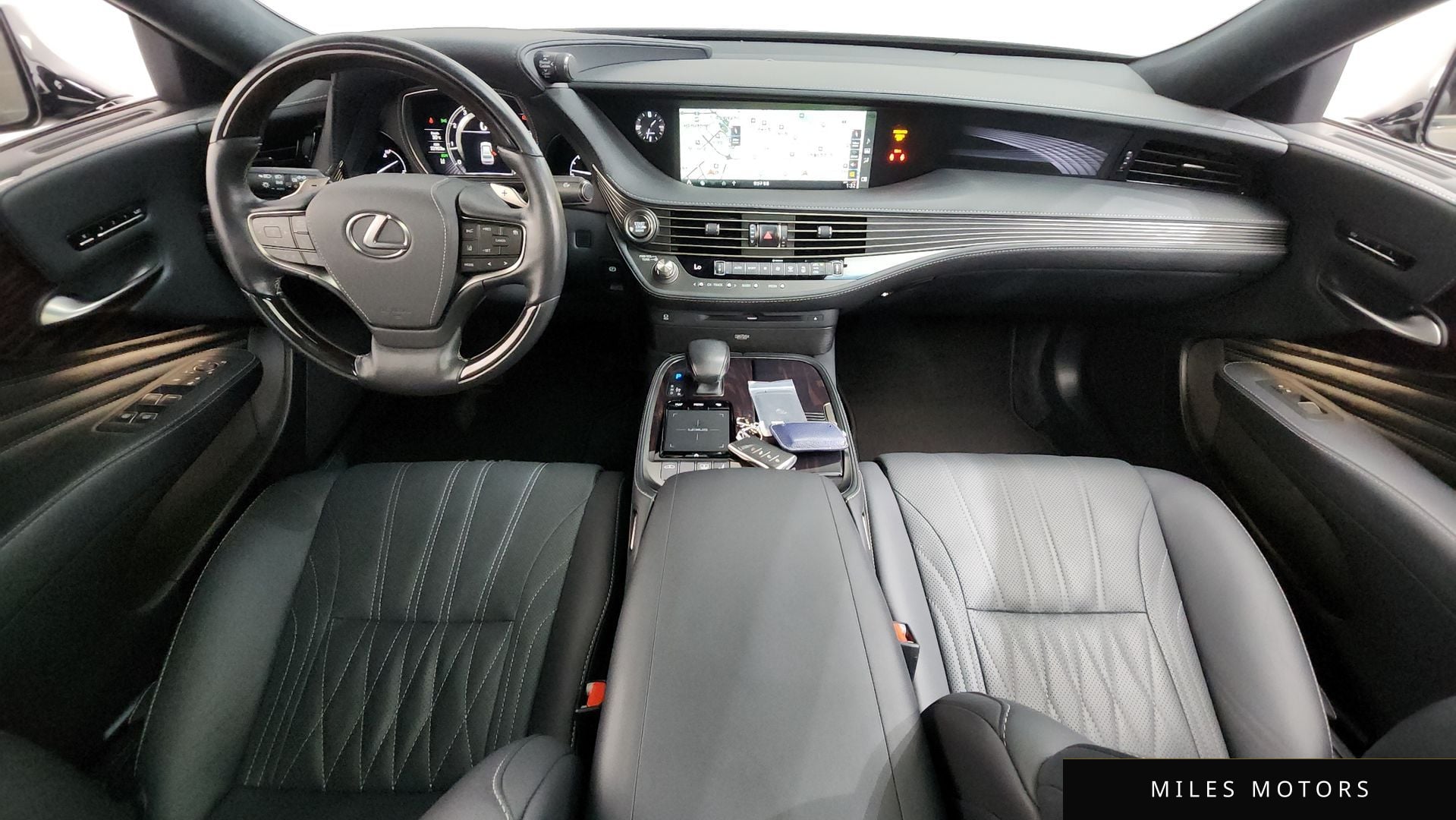Лексус LS500 2019 — миниатюра 10