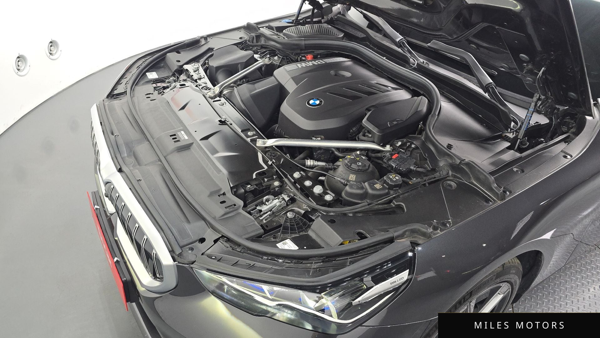 BMW 5 Series (G60) 2025 — миниатюра 5