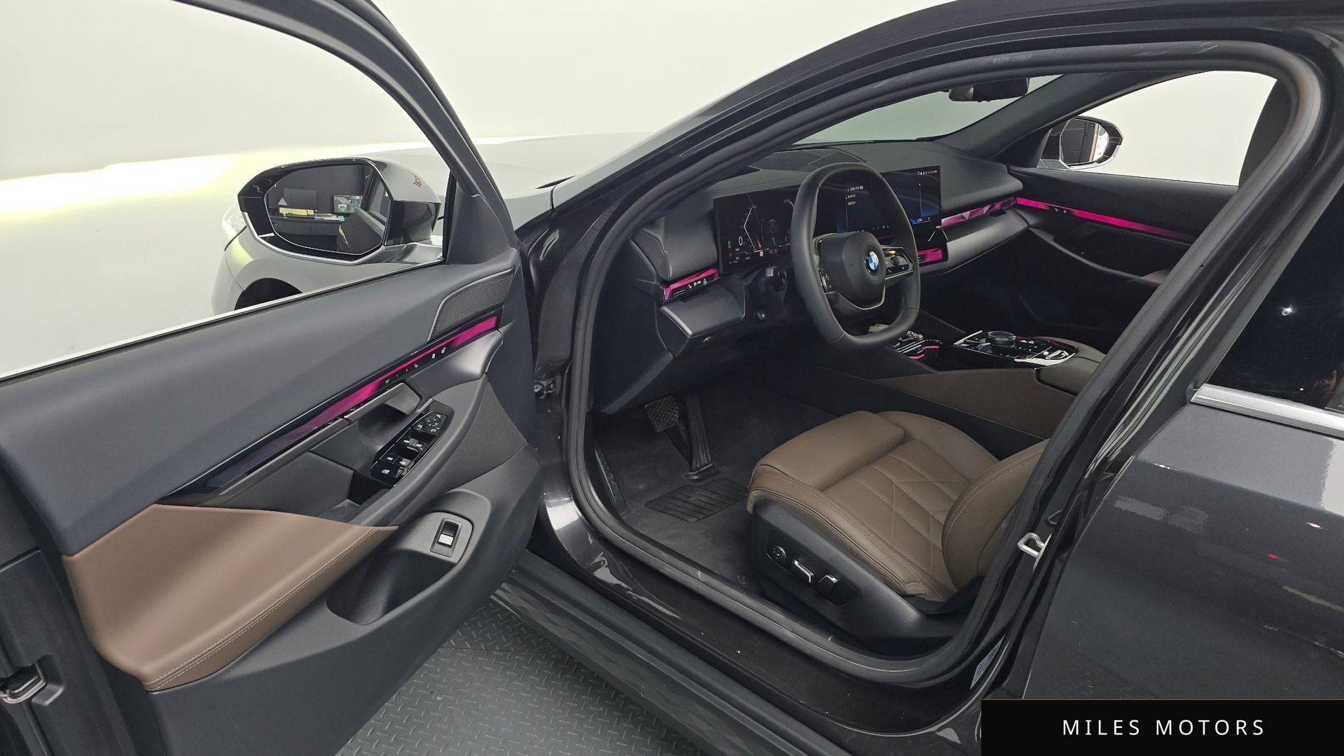 BMW 5 Series (G60) 2025 — миниатюра 12