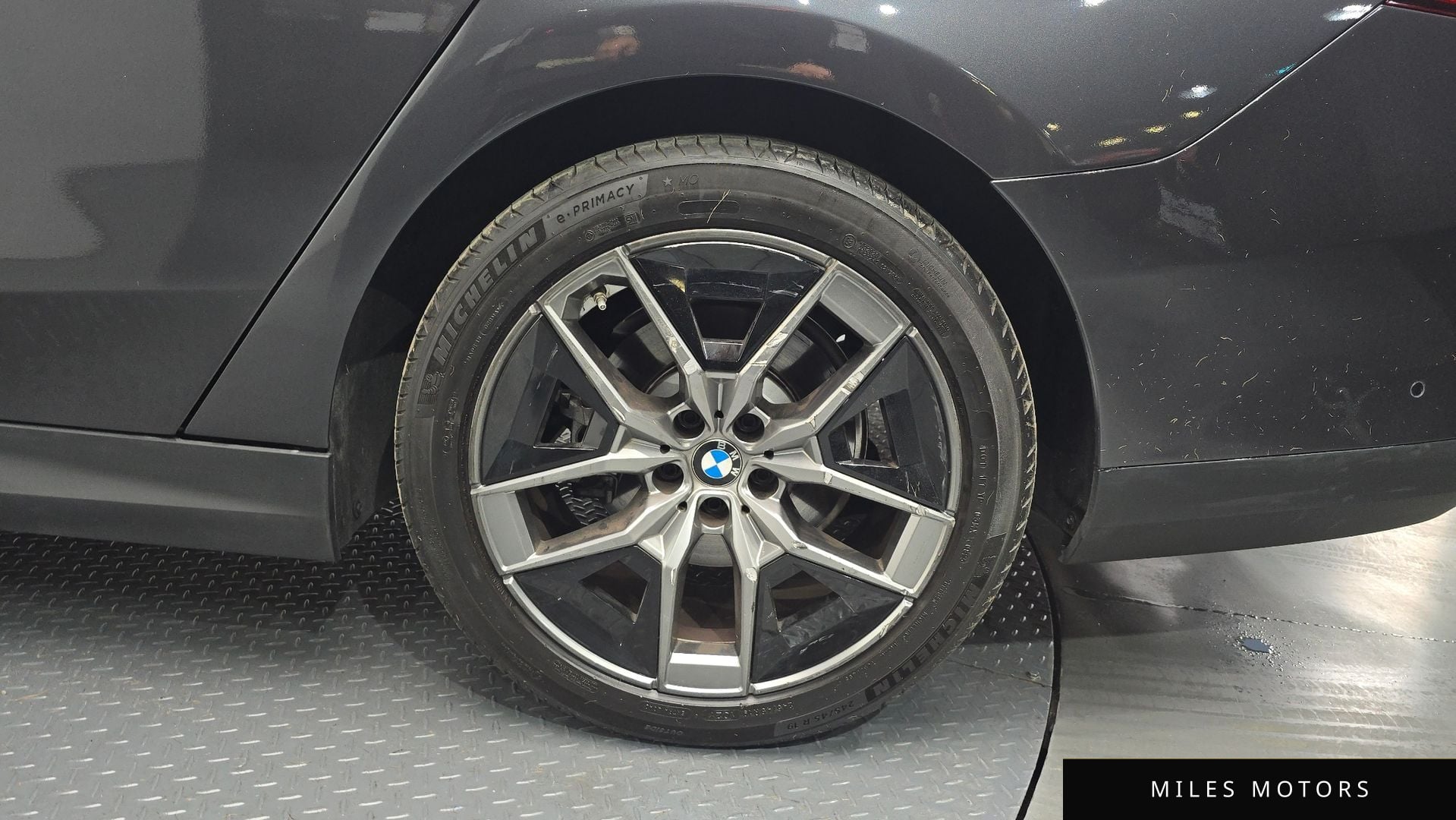 BMW 5 Series (G60) 2025 — миниатюра 6