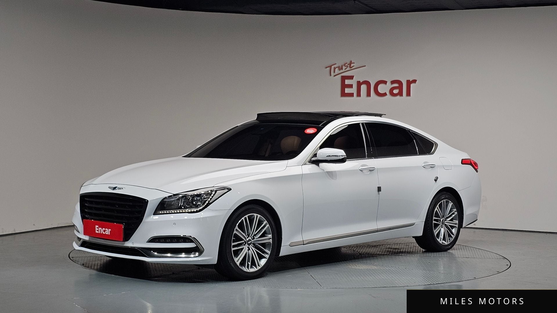 Genesis G80 2017 — фото 1 из 12