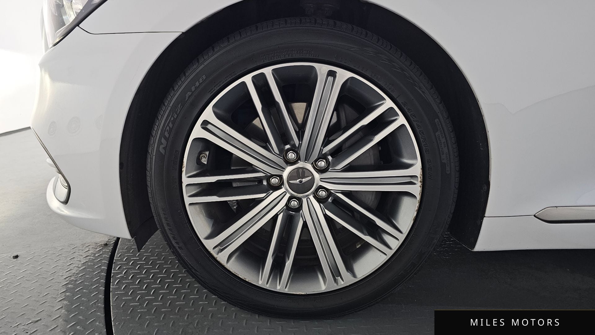 Genesis G80 2017 — миниатюра 5