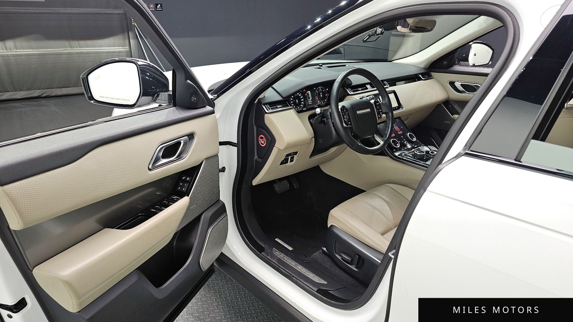 Land Rover Range Rover Velar 2018 — миниатюра 10
