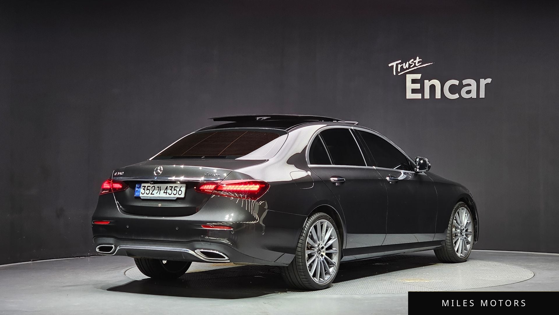 Mercedes-Benz E-Class W213 2021 — миниатюра 2