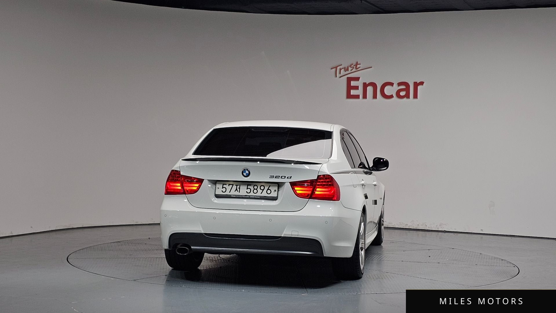 BMW 3 Series (E90) 2011 — миниатюра 4