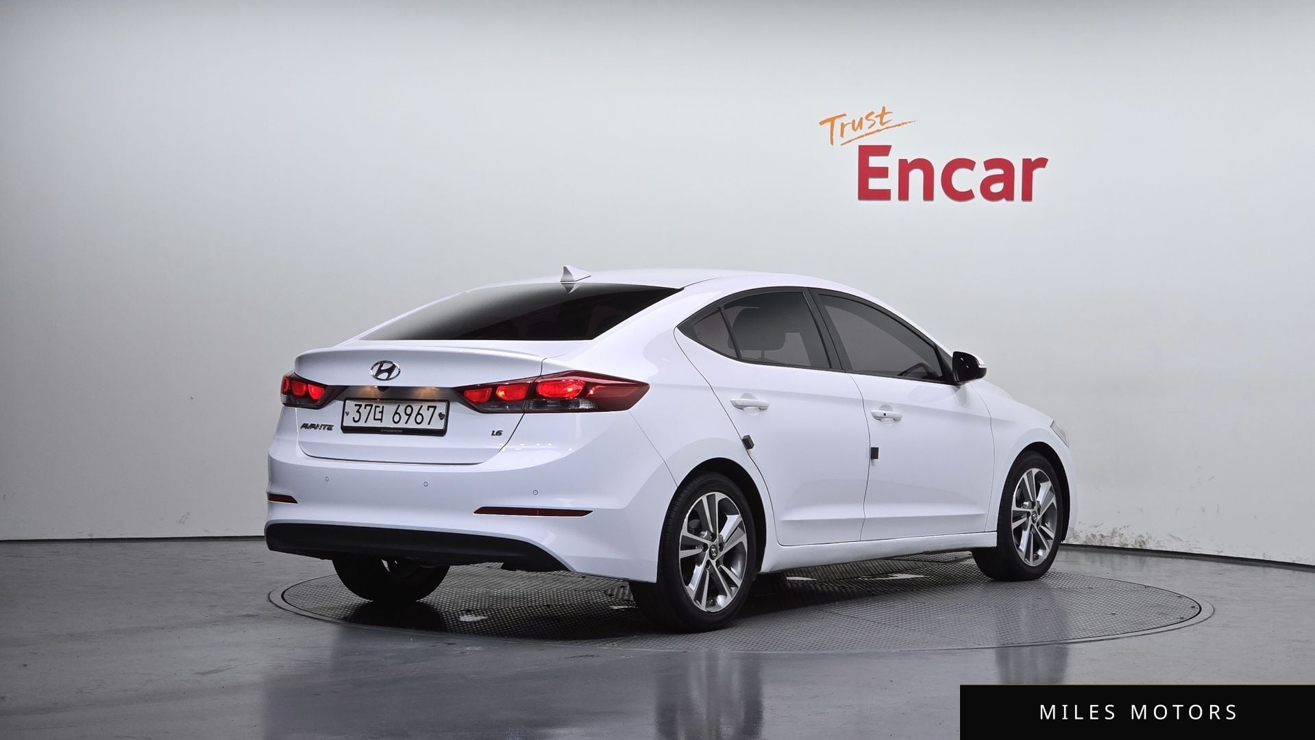 Hyundai AVANTE 2018 — миниатюра 2
