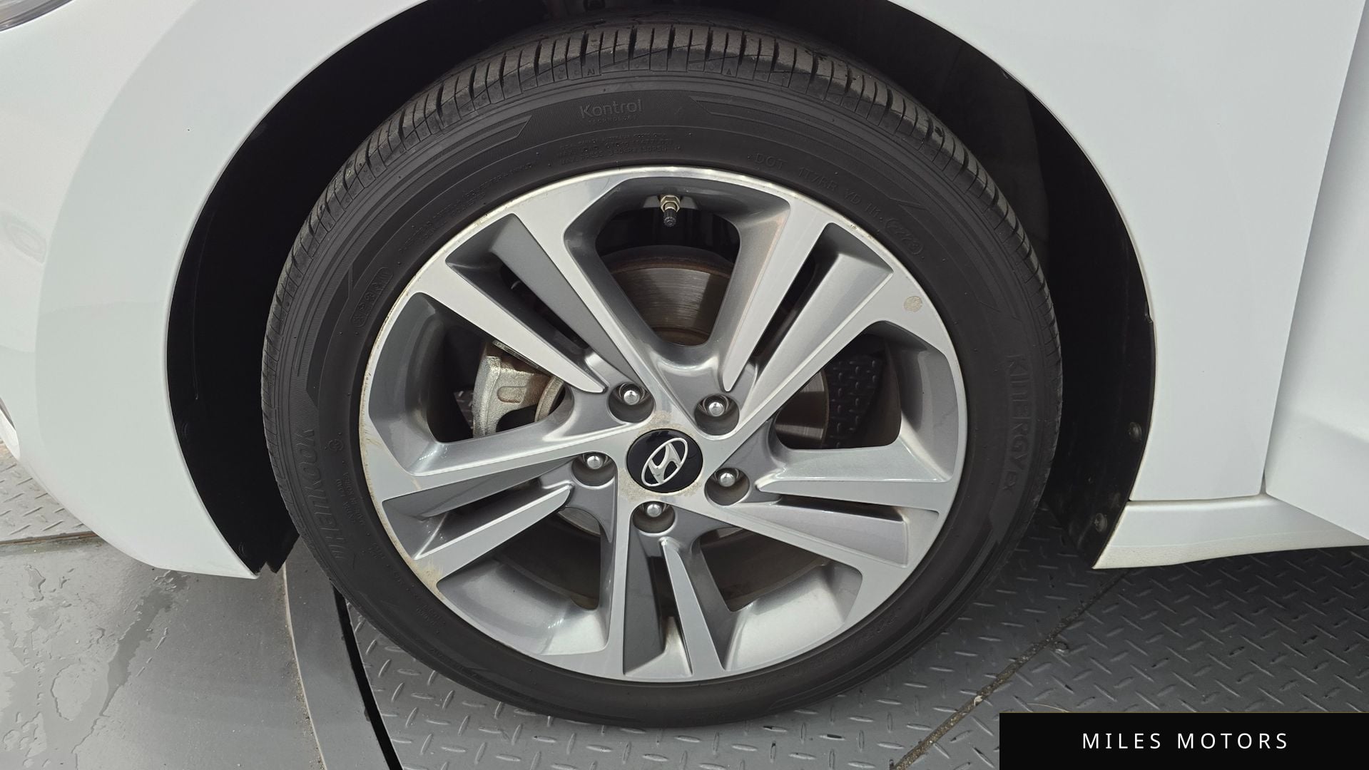 Hyundai AVANTE 2018 — миниатюра 5