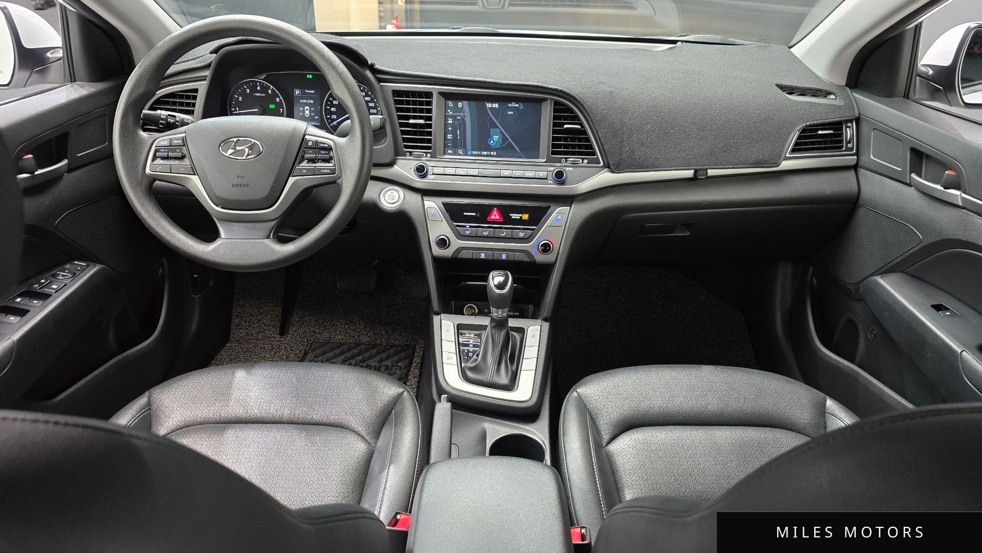 Hyundai AVANTE 2018 — миниатюра 10