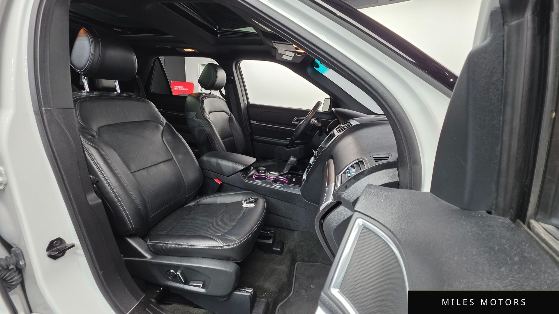 Ford Explorer 2017 — миниатюра 10