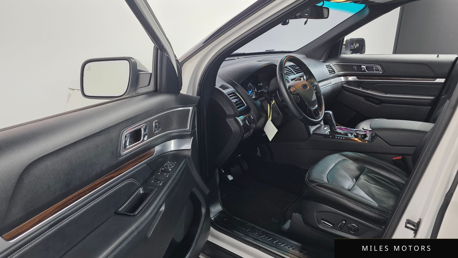 Ford Explorer 2017 — миниатюра 12