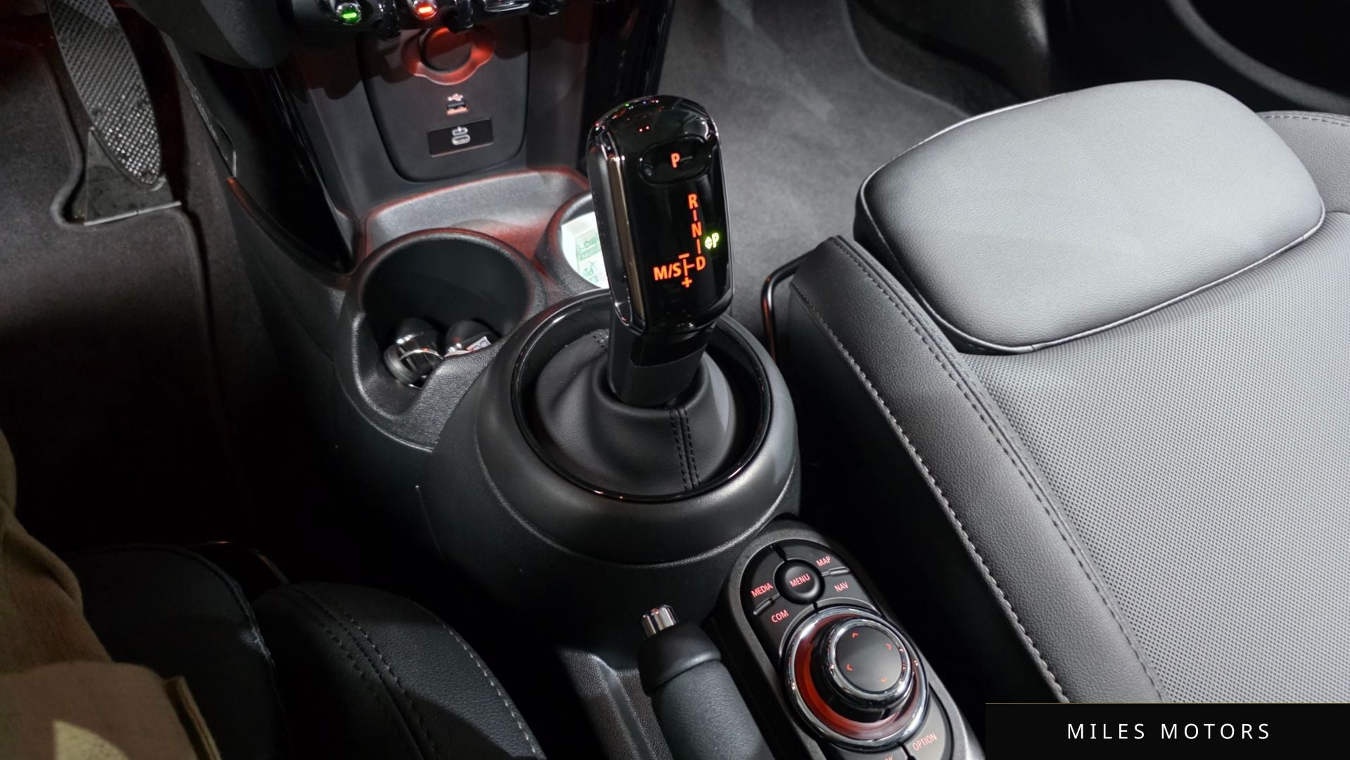 MINI Cooper 2024 — миниатюра 12