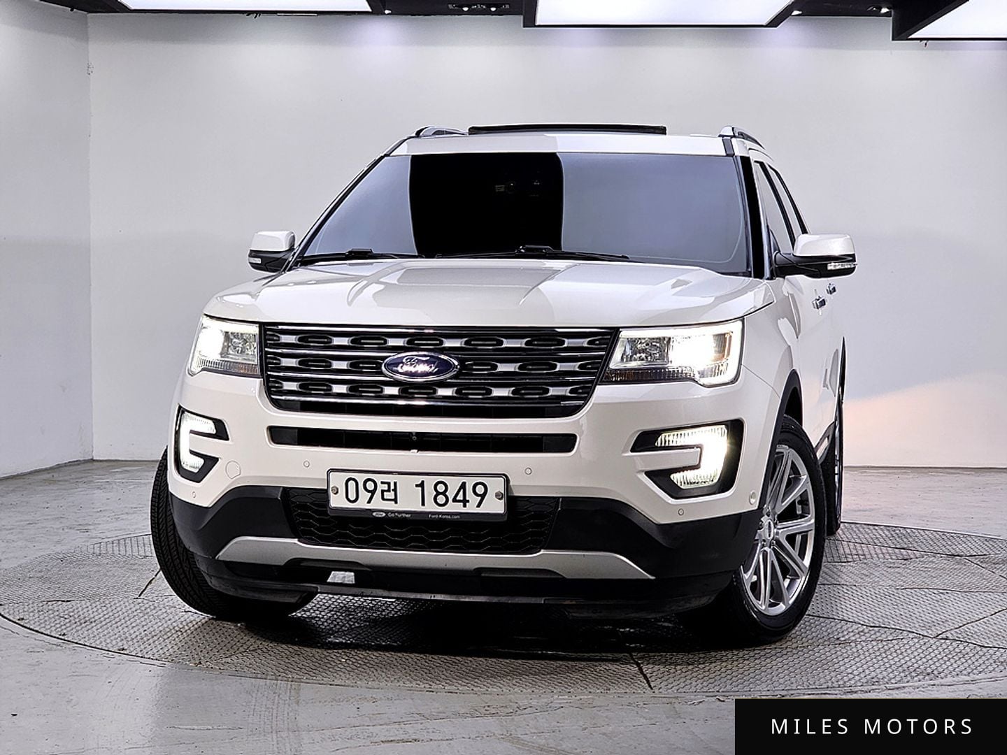 Ford Explorer 2017 — миниатюра 2
