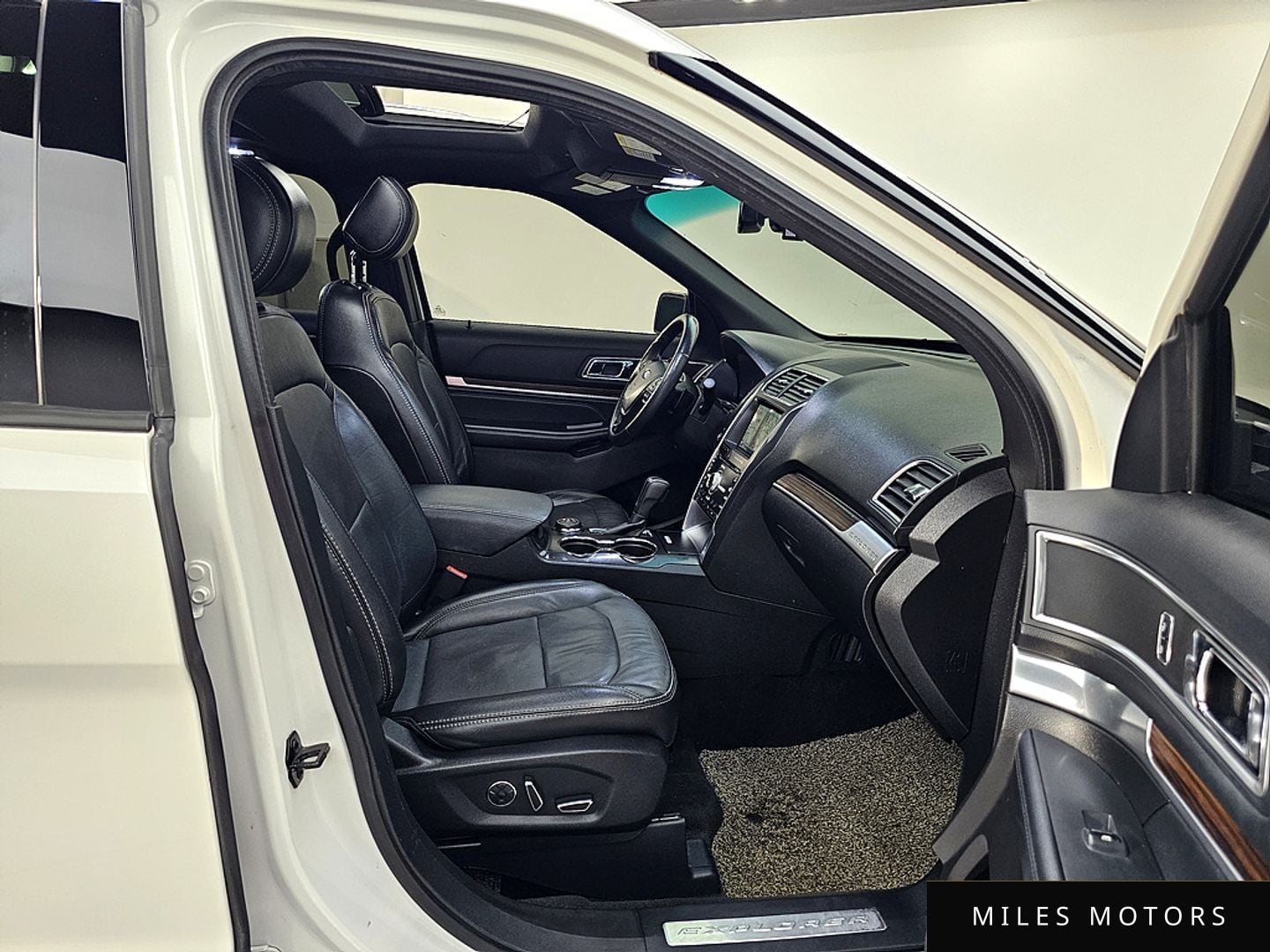 Ford Explorer 2017 — миниатюра 10