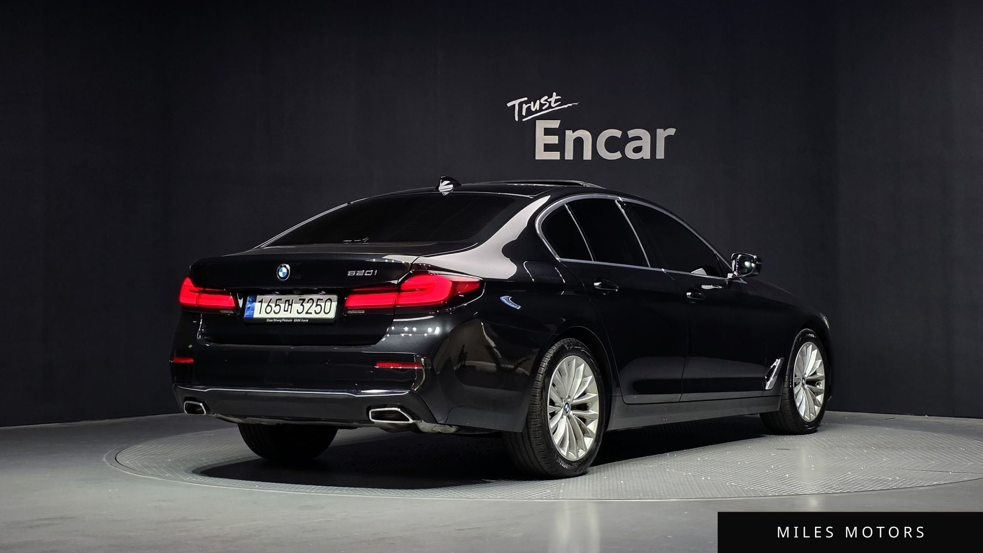 BMW 5 Series (G30) 2023 — миниатюра 2