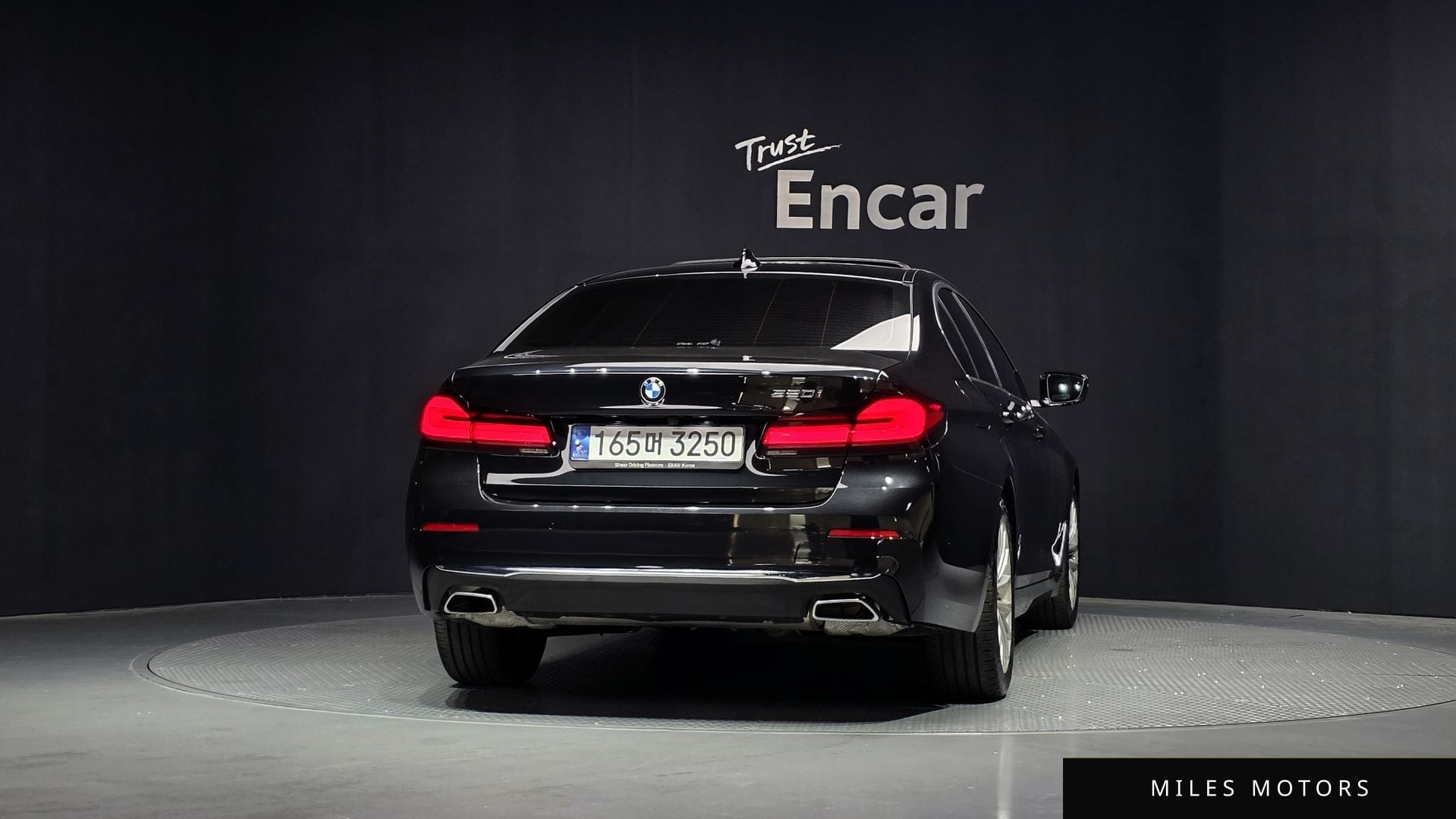 BMW 5 Series (G30) 2023 — миниатюра 4