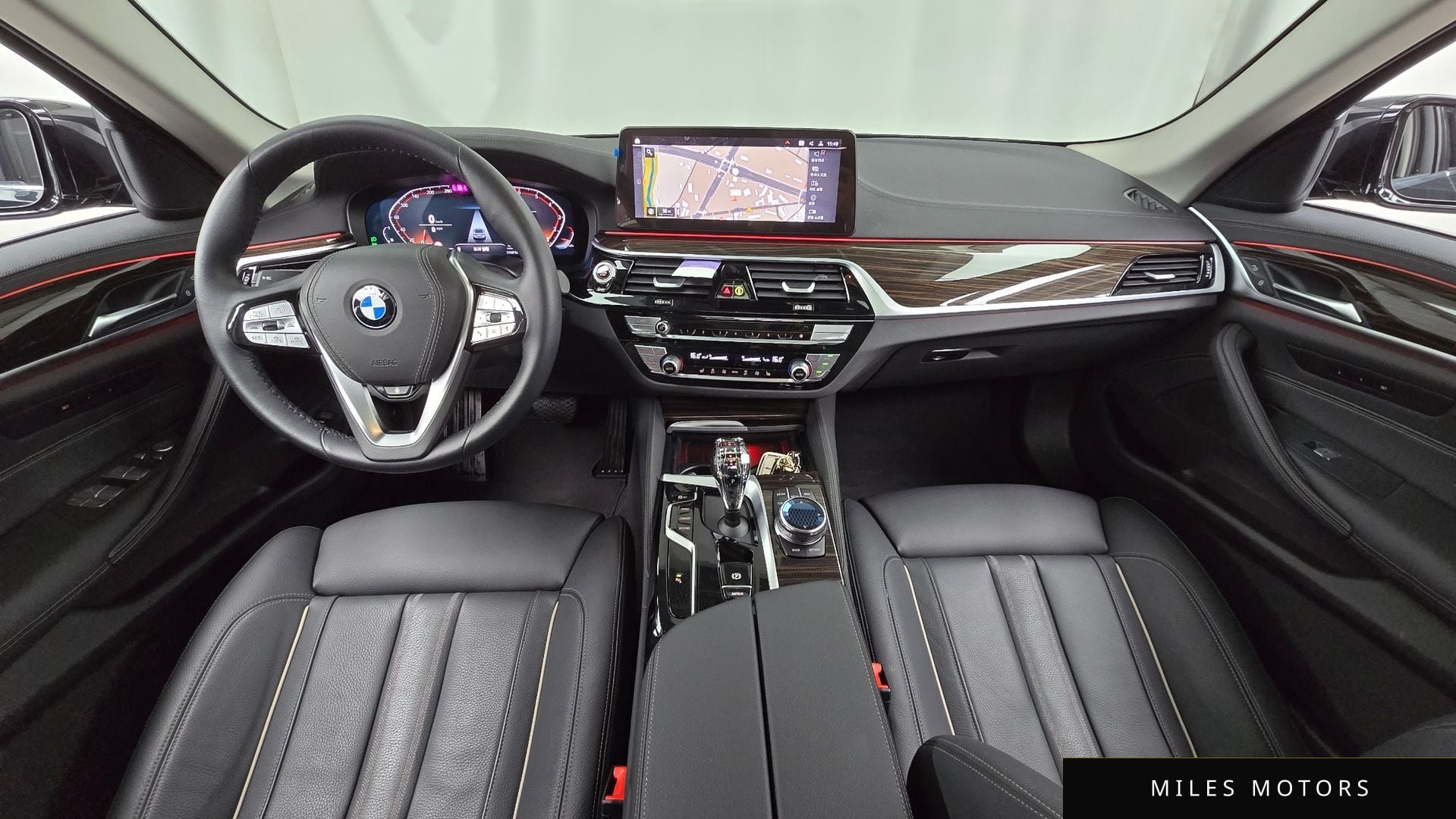 BMW 5 Series (G30) 2023 — миниатюра 10