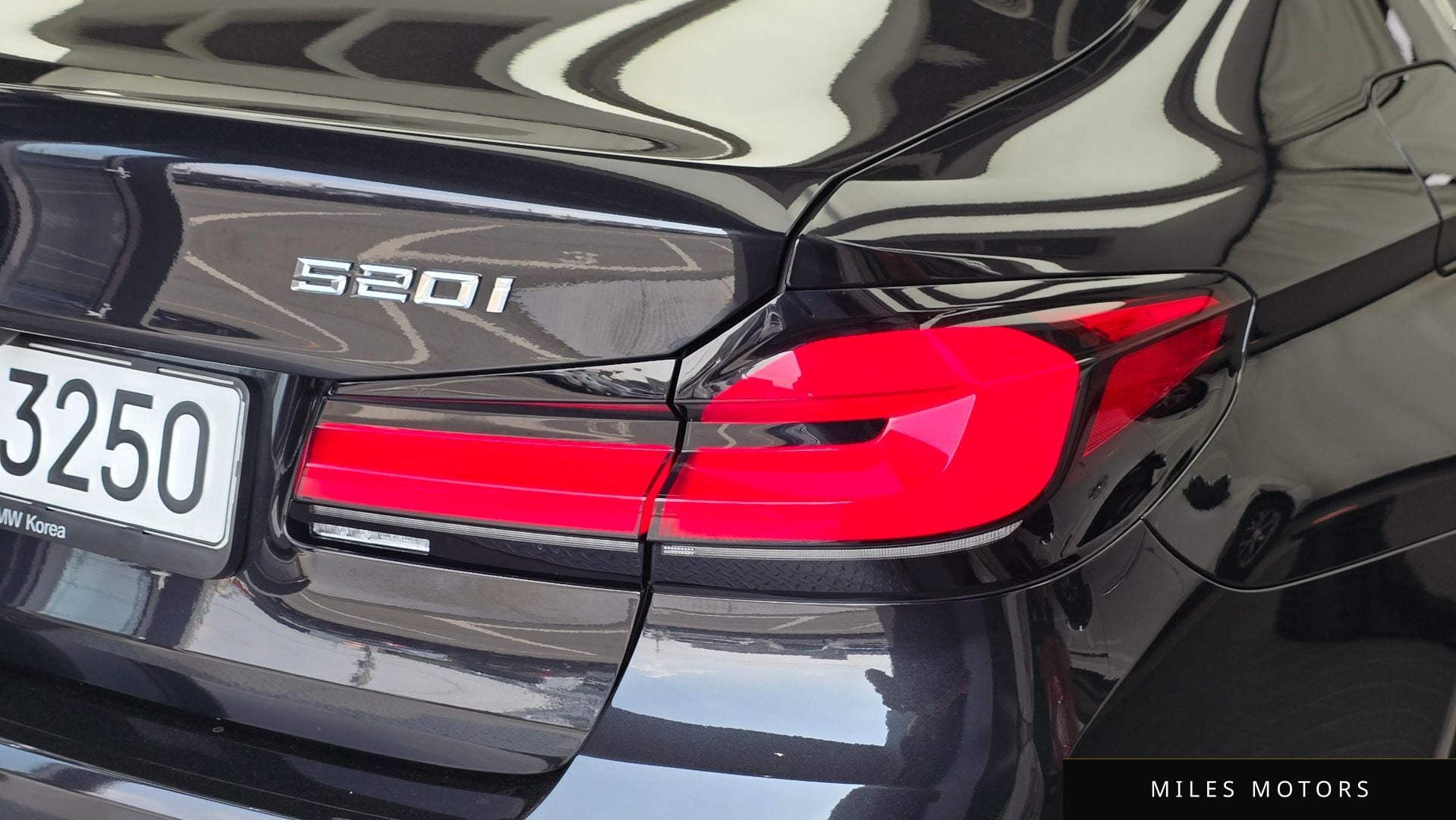 BMW 5 Series (G30) 2023 — миниатюра 9