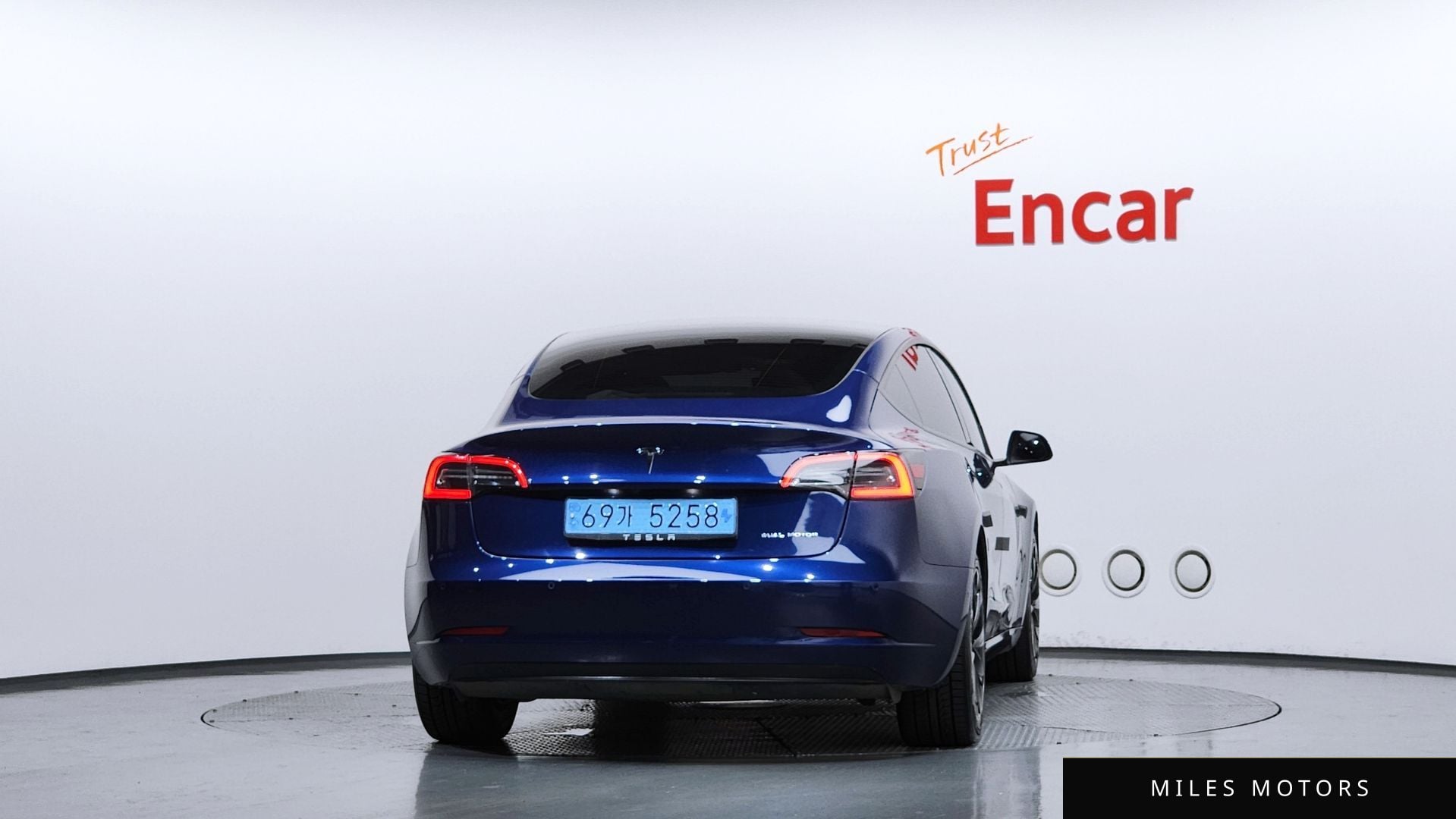 Tesla Model 3 2021 — миниатюра 4