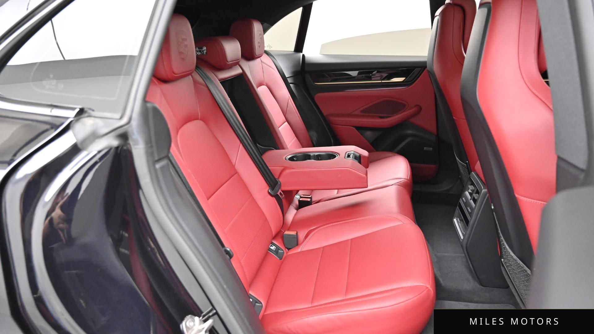 Porsche Macan 2025 — миниатюра 12