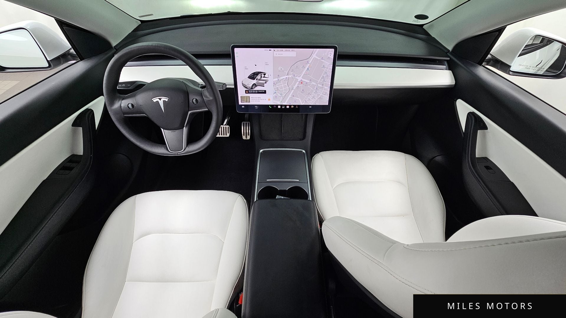 Tesla Model Y 2021 — миниатюра 10