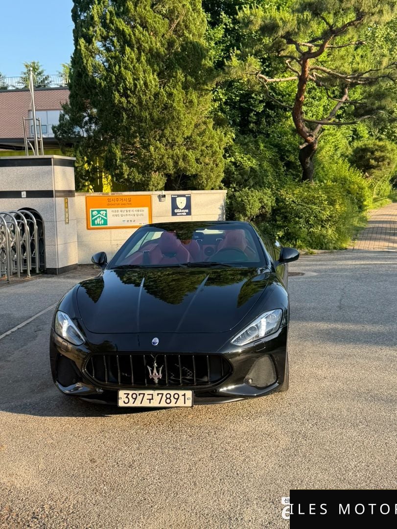 Maserati GranTurismo 2018 — фото 1 из 12