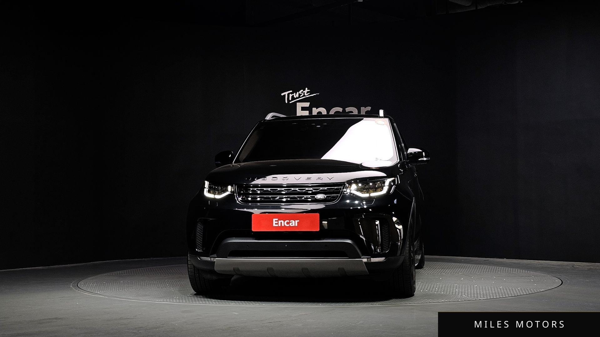 Land Rover Discovery 2018 — миниатюра 3