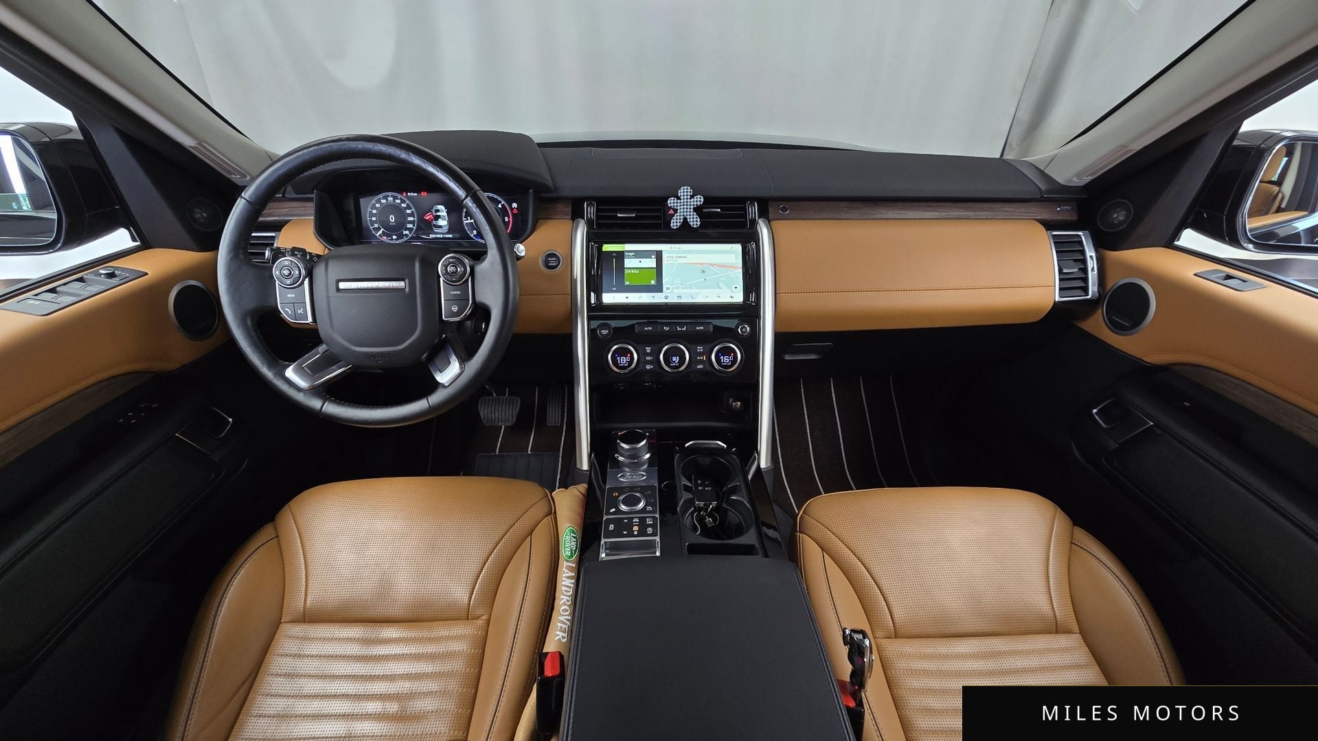 Land Rover Discovery 2018 — миниатюра 7