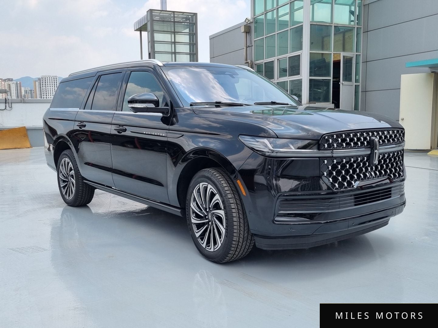 Lincoln Navigator 2026 — фото 1 из 12