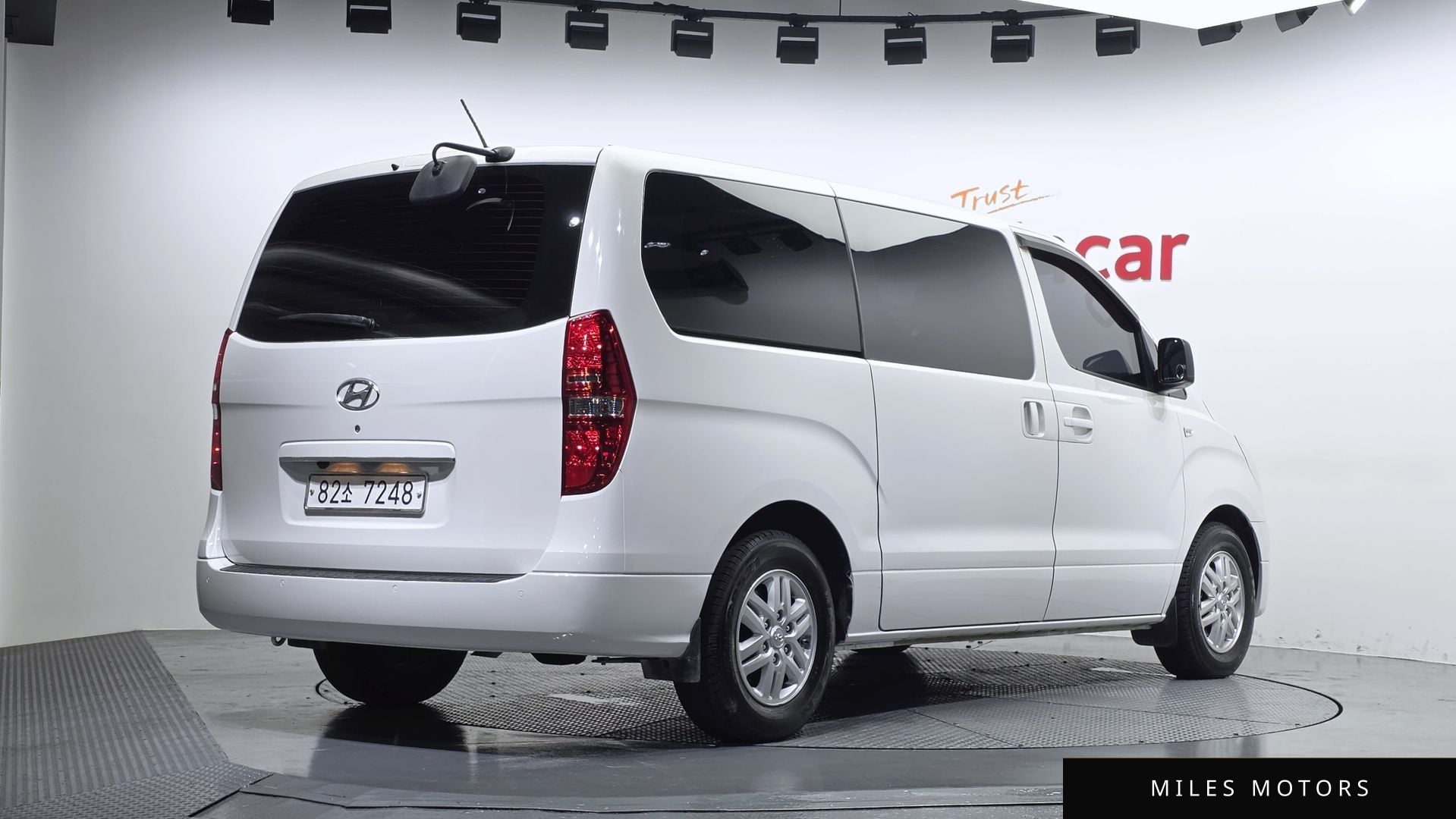 Hyundai Starex 2017 — миниатюра 2