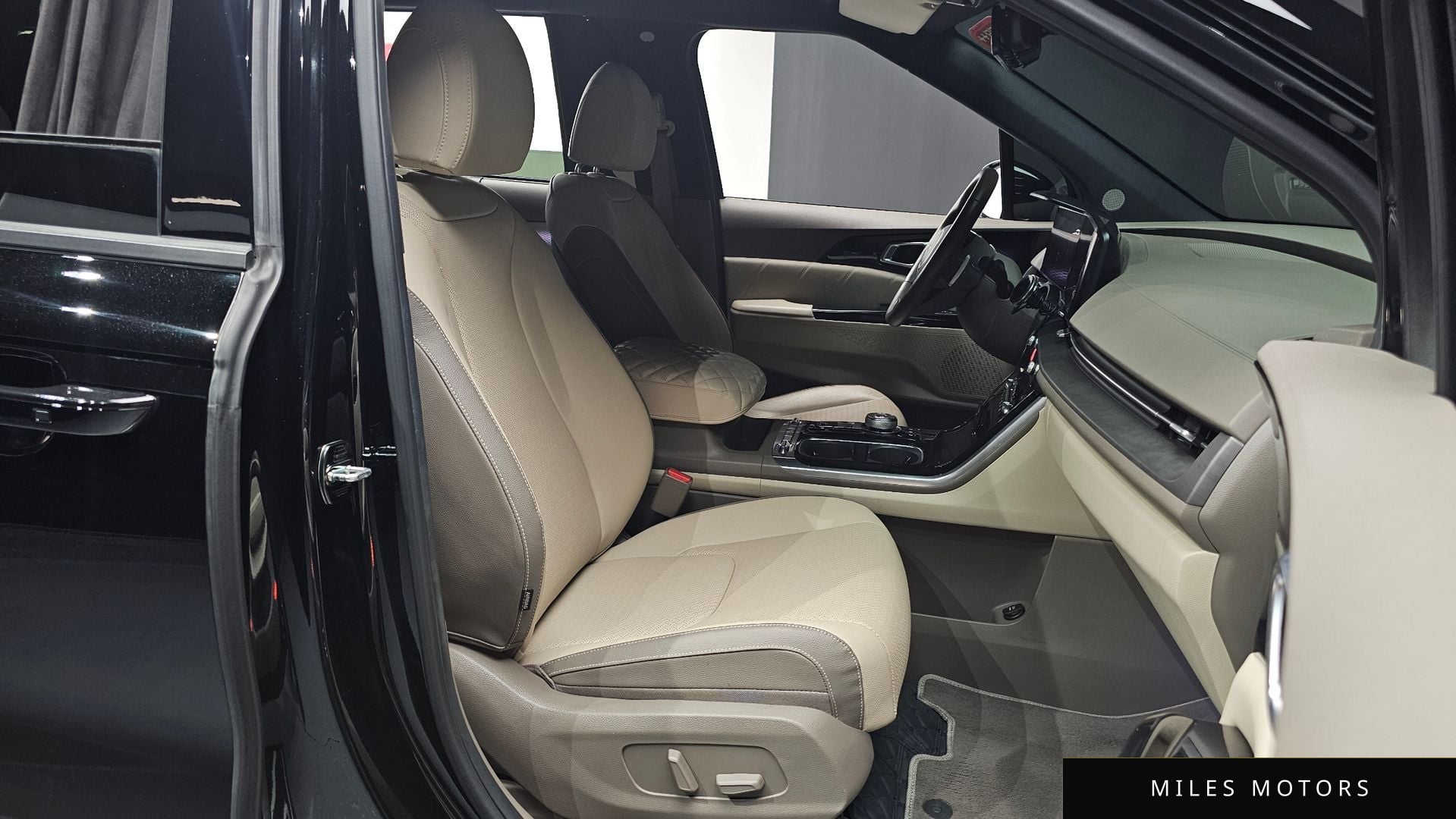 Kia Carnival 2023 — миниатюра 12