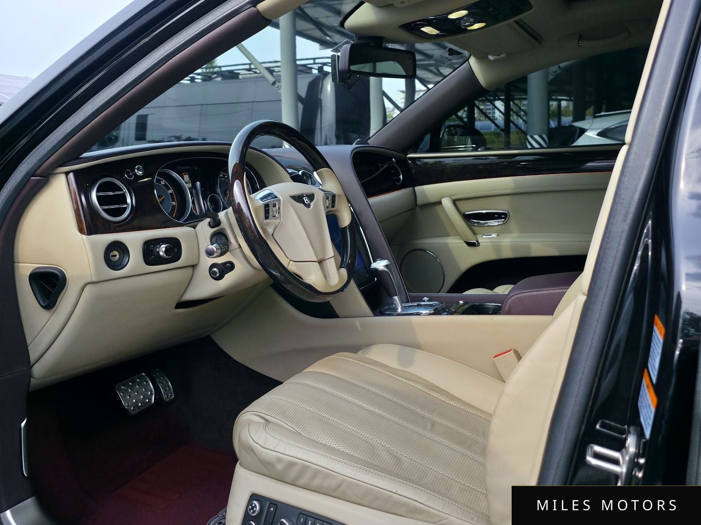 Bentley Flying Spur 2015 — миниатюра 8