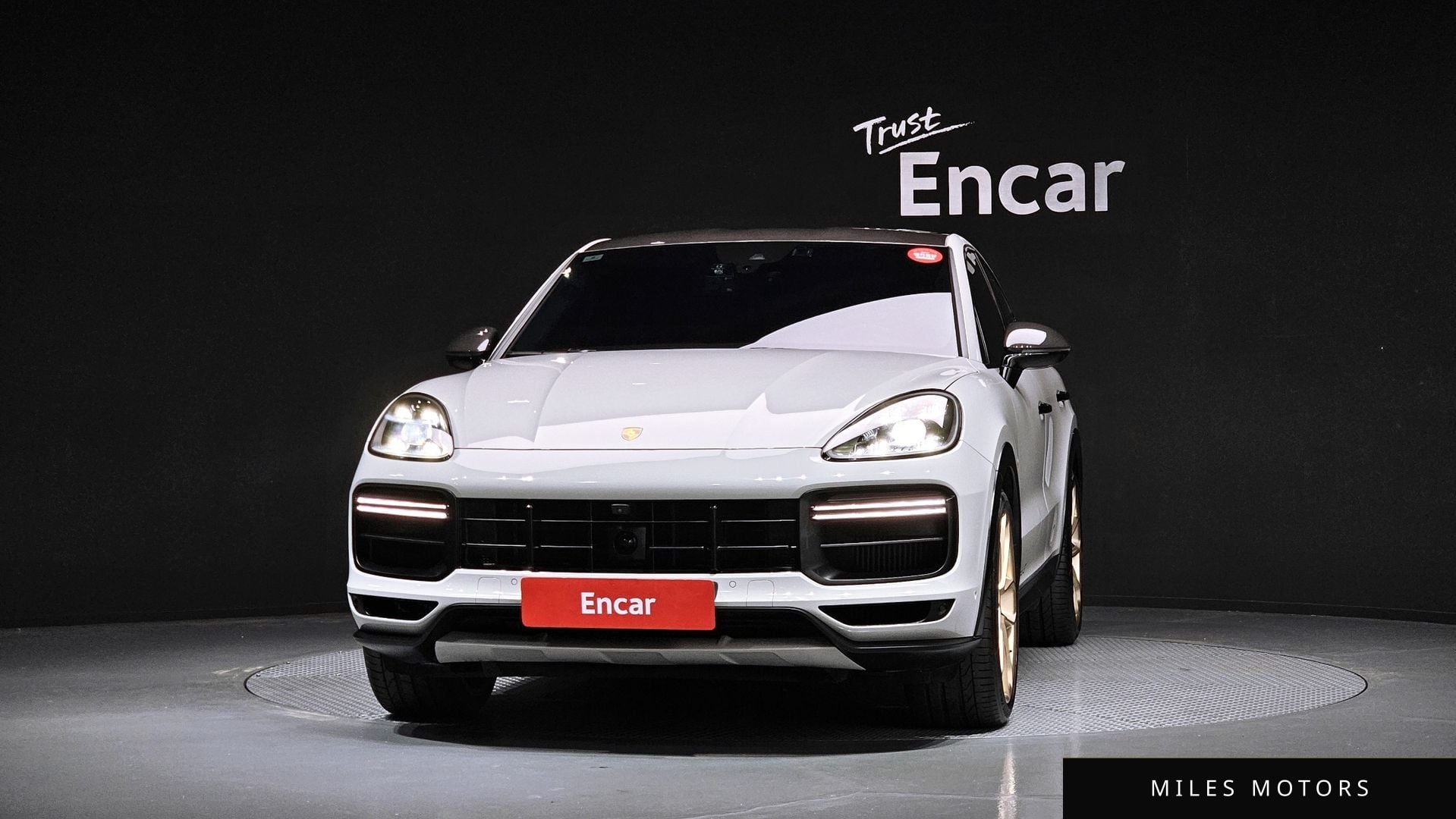 Porsche Cayenne 2022 — миниатюра 3