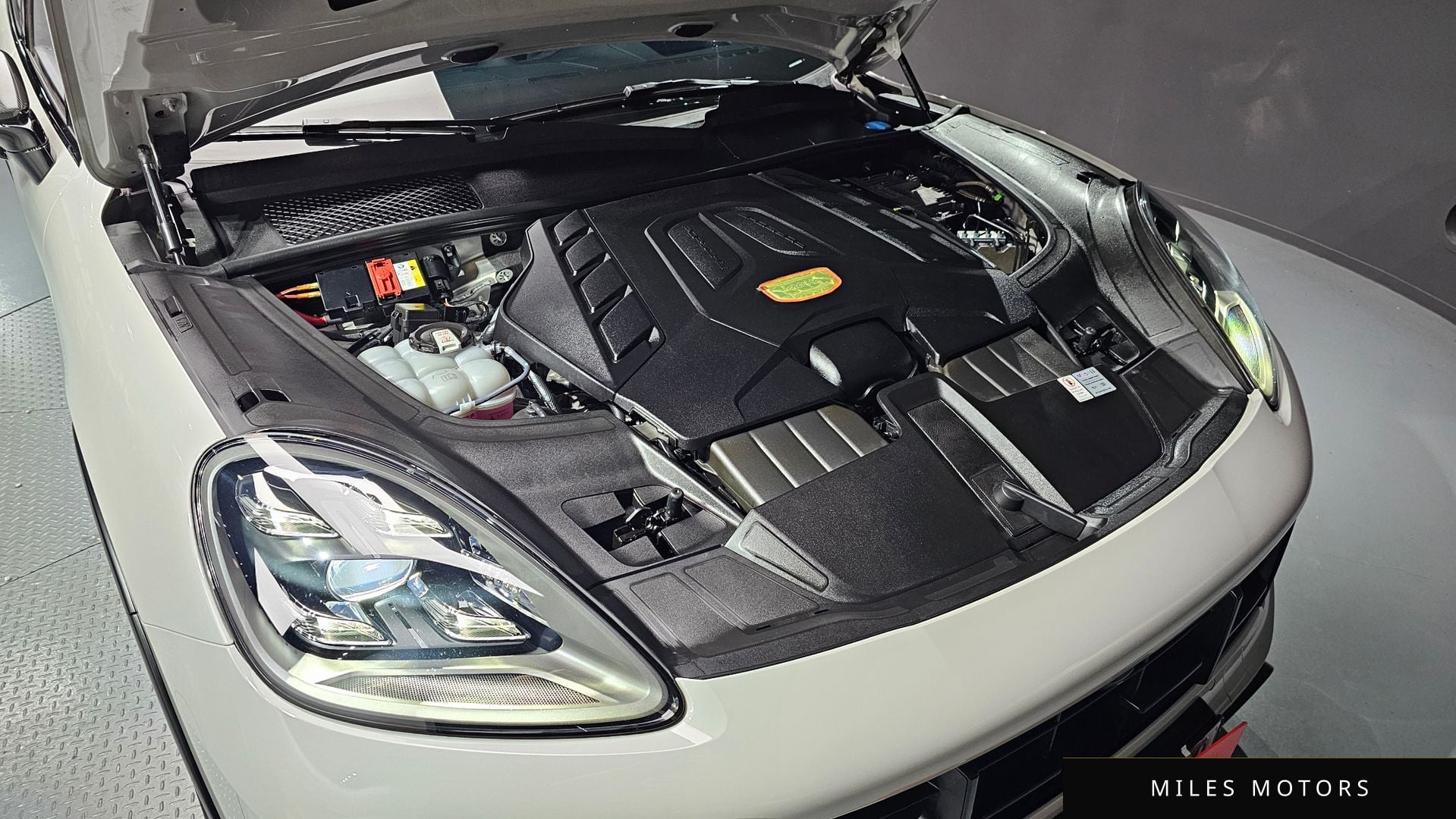 Porsche Cayenne 2022 — миниатюра 6
