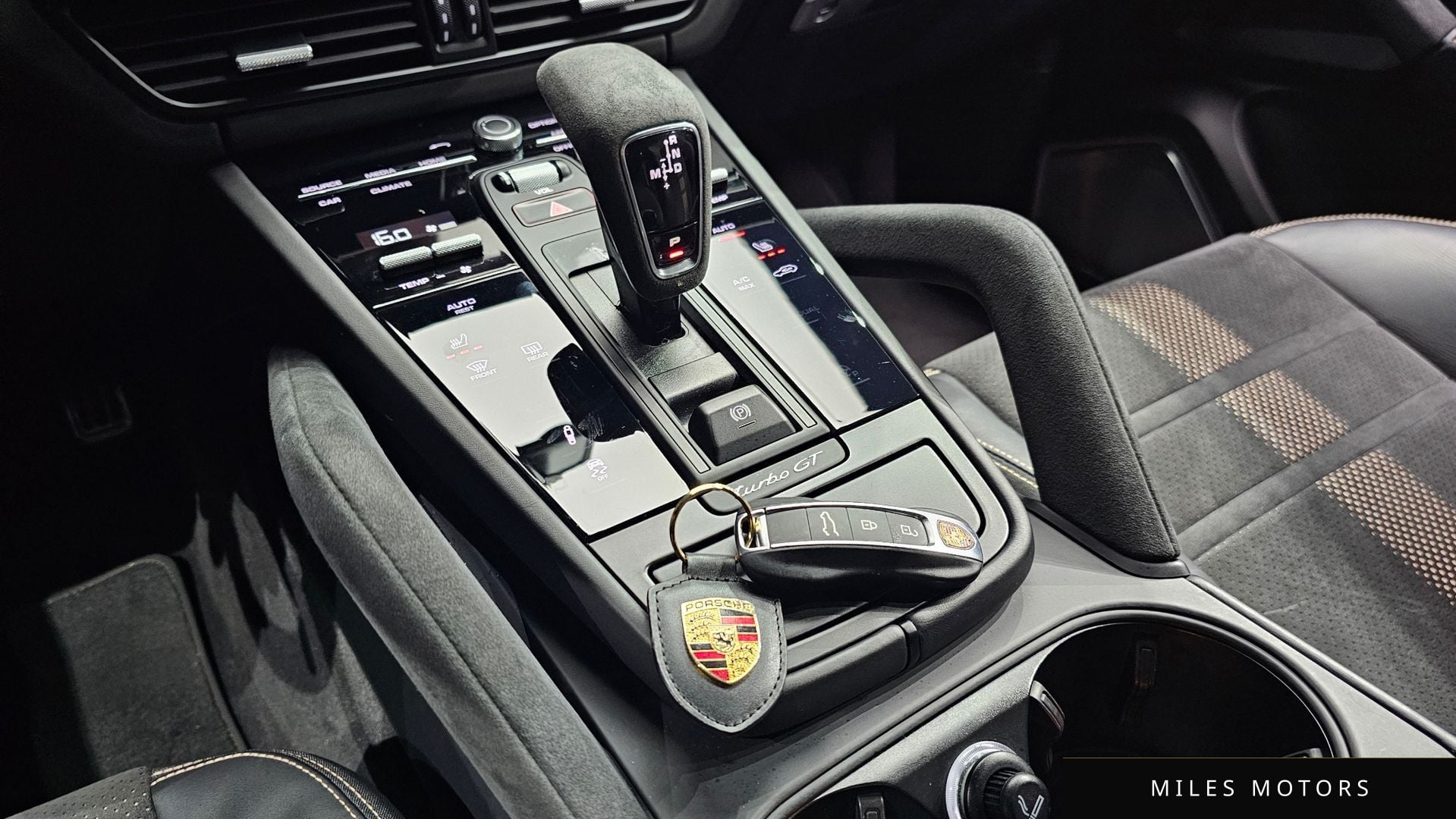 Porsche Cayenne 2022 — миниатюра 9