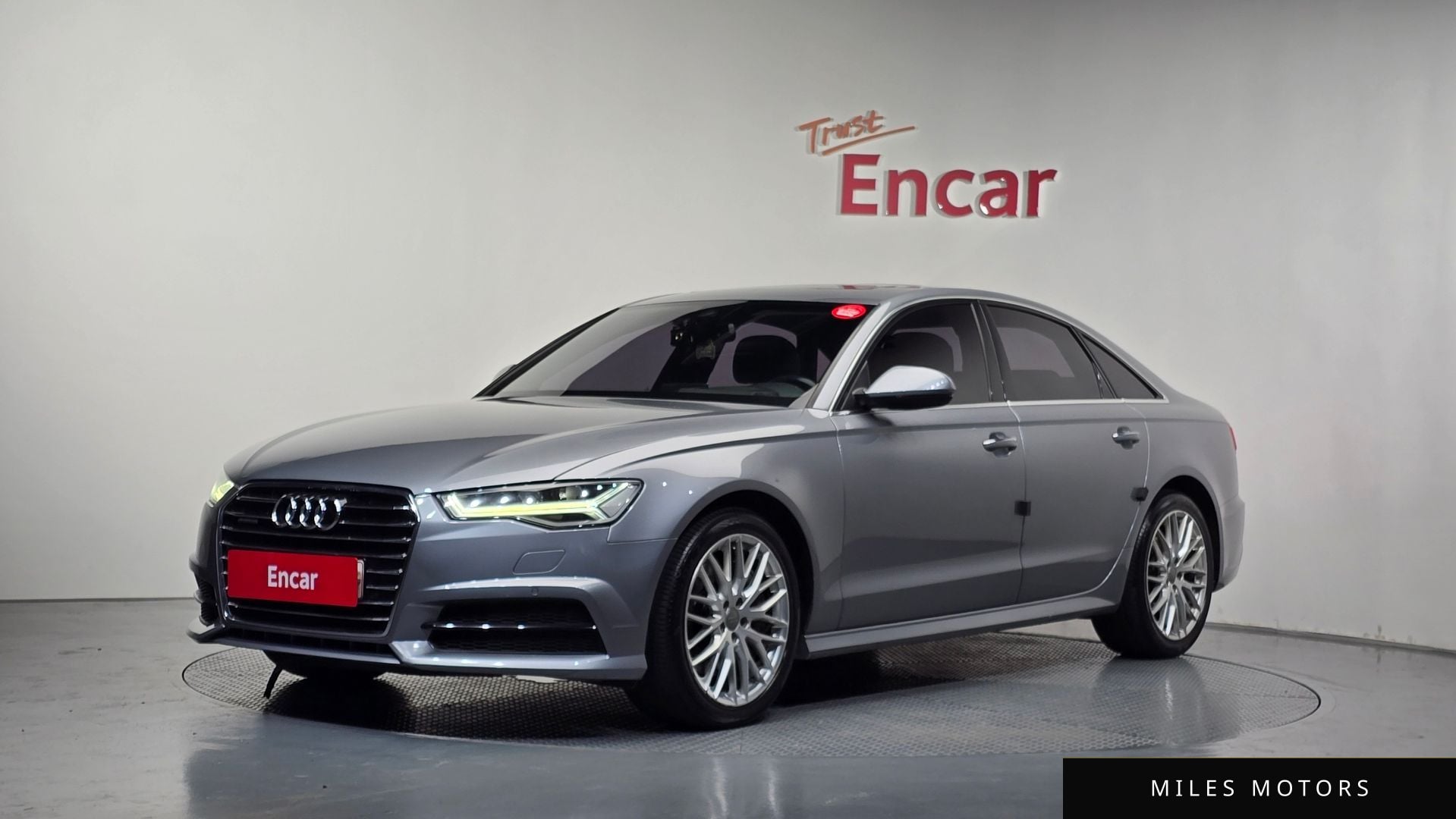 Audi A6 2018 — фото 1 из 12
