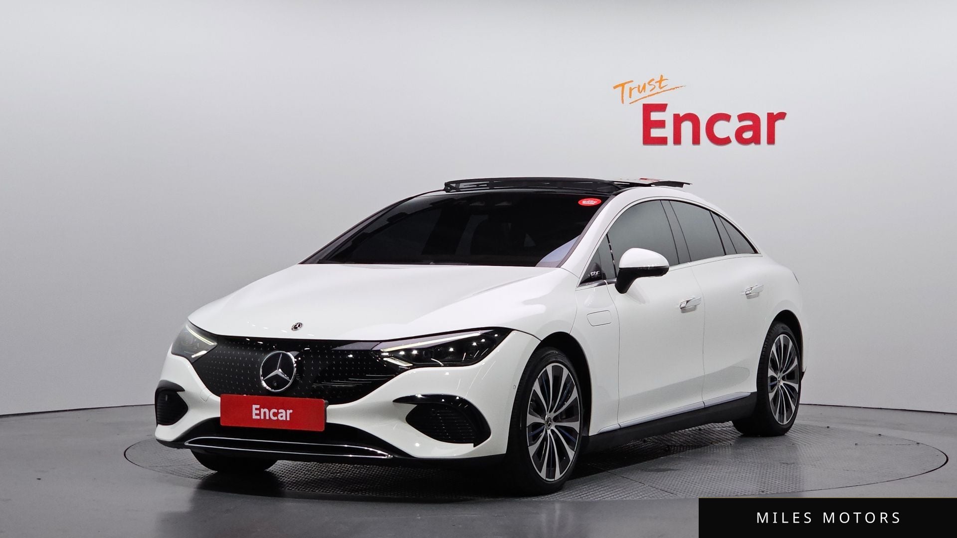 Mercedes-Benz EQE V295 2023 — фото 1 из 12