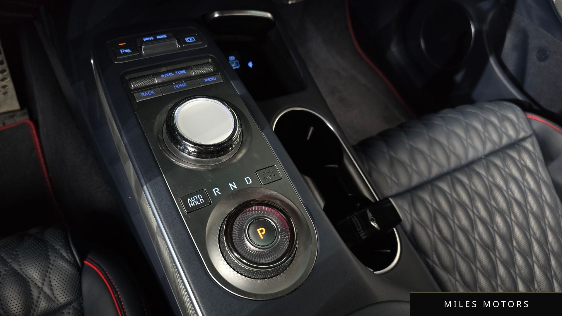 Genesis GV70 2021 — миниатюра 12
