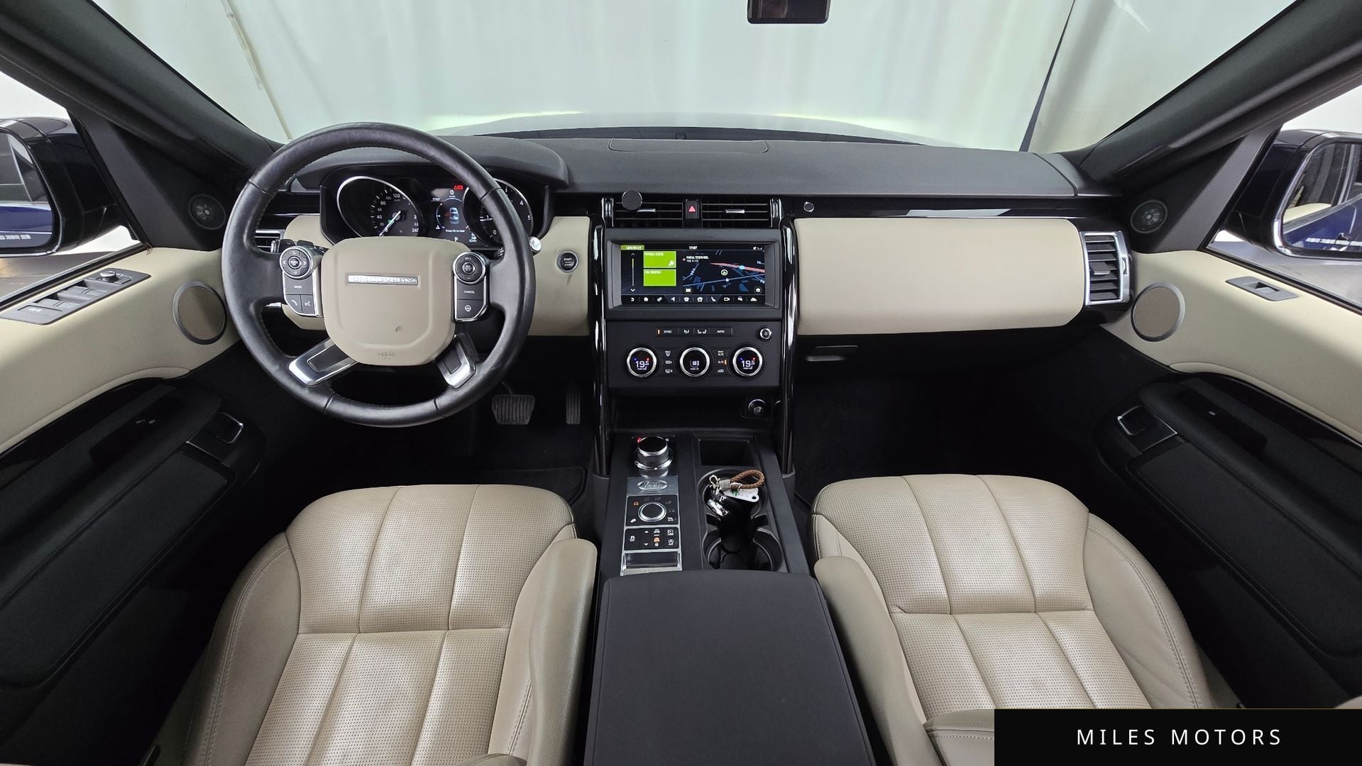 Land Rover Discovery 2018 — миниатюра 7