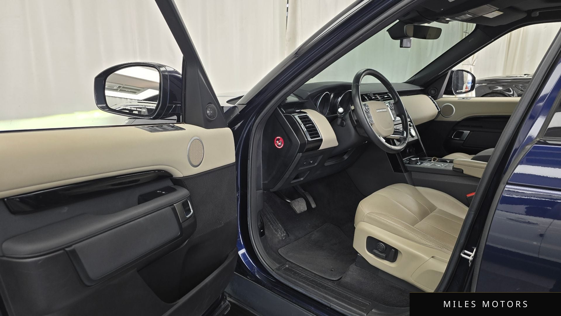 Land Rover Discovery 2018 — миниатюра 10