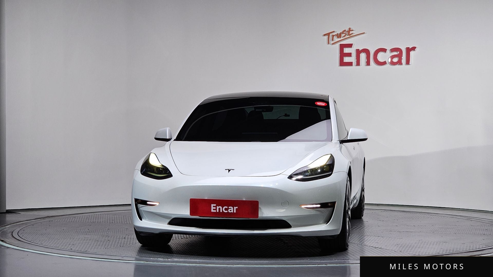 Tesla Model 3 2021 — миниатюра 3