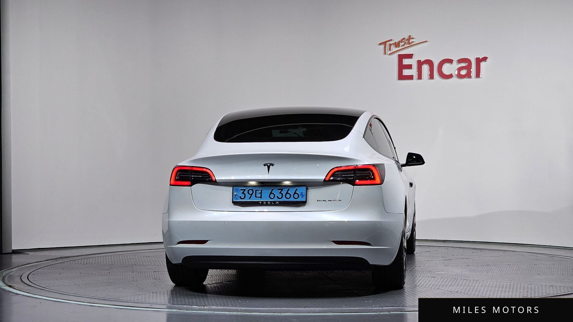 Tesla Model 3 2021 — миниатюра 4