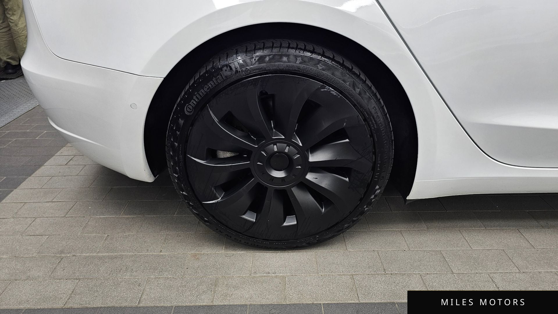 Tesla Model 3 2021 — миниатюра 5