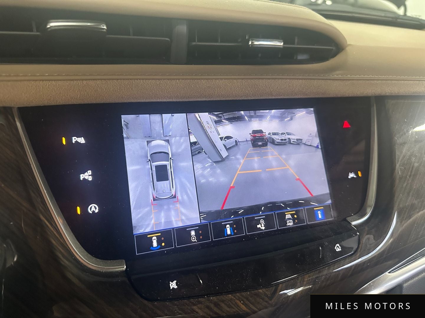 Cadillac XT6 2024 — миниатюра 10