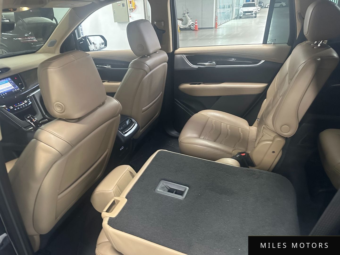 Cadillac XT6 2024 — миниатюра 11