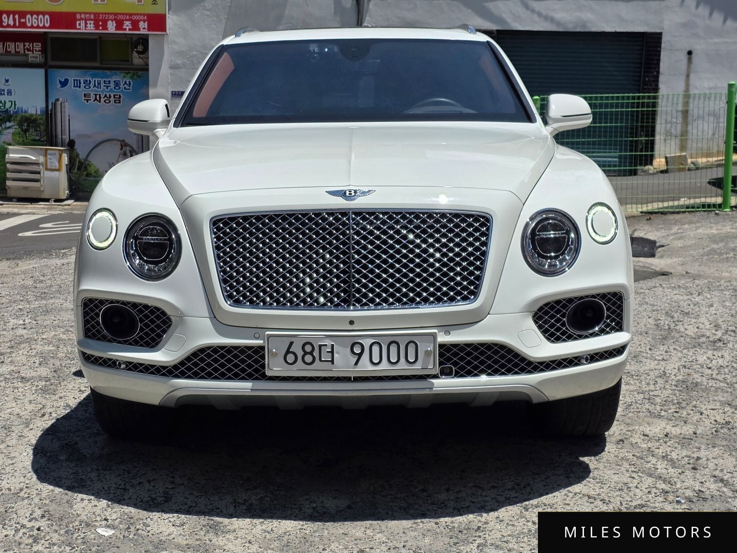 Bentley Bentayga 2017 — миниатюра 2