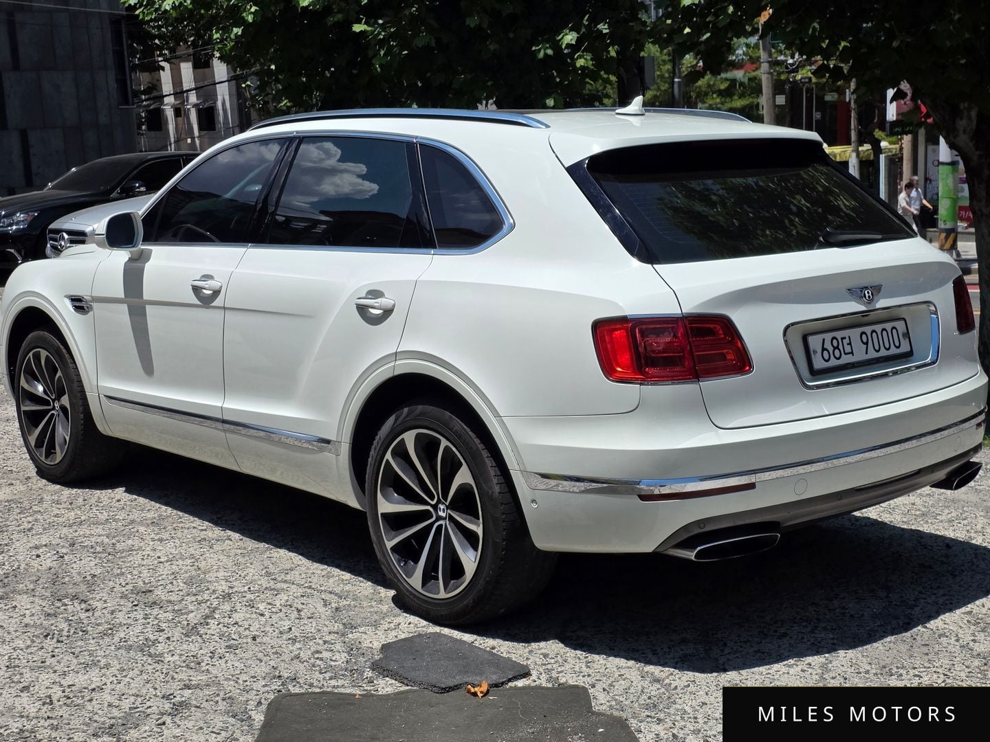 Bentley Bentayga 2017 — миниатюра 6
